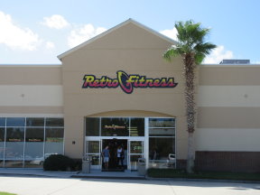 Store Front Retro Fitness